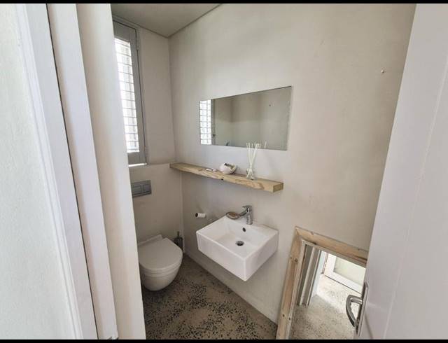 4 BEDROOM HOUSE FOR SALE IN PERLEMOENBAAI